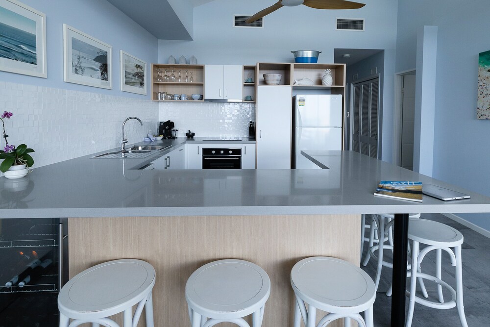 Aqua Promenade Beachfront Apartments