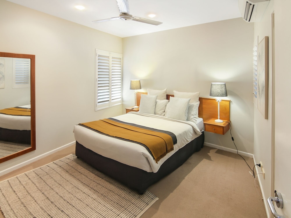 Aqua Promenade Beachfront Apartments
