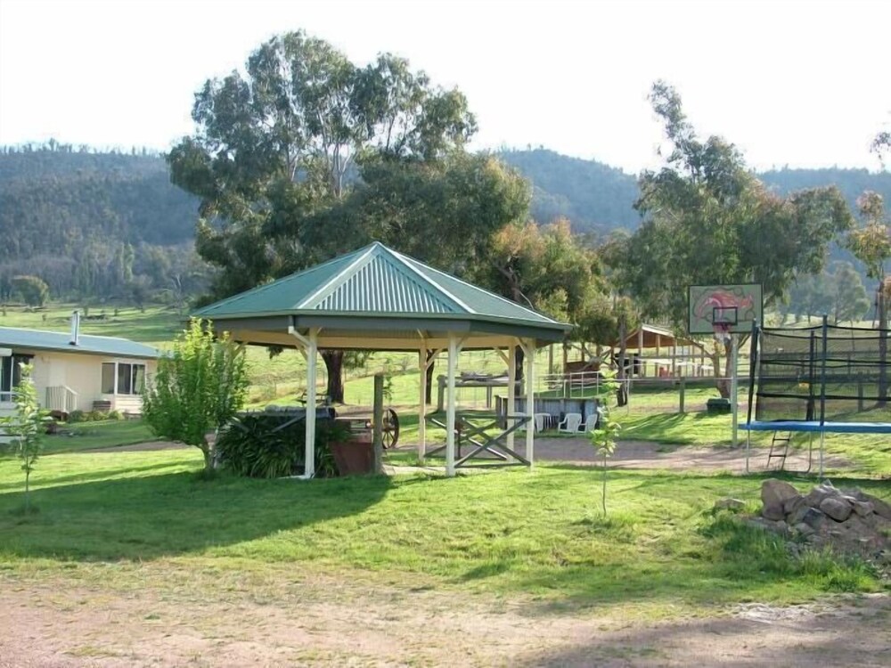 Halls on Falls Homestead