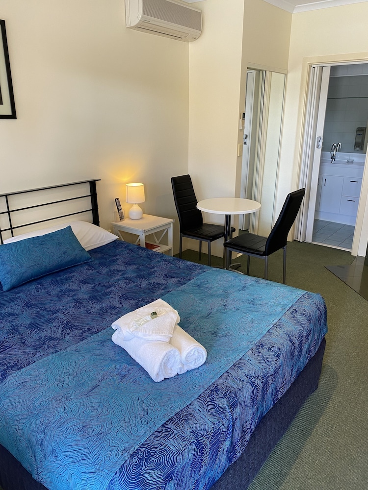 Paddle Steamer Motel in Swan Hill Best Rates & Deals on Orbitz