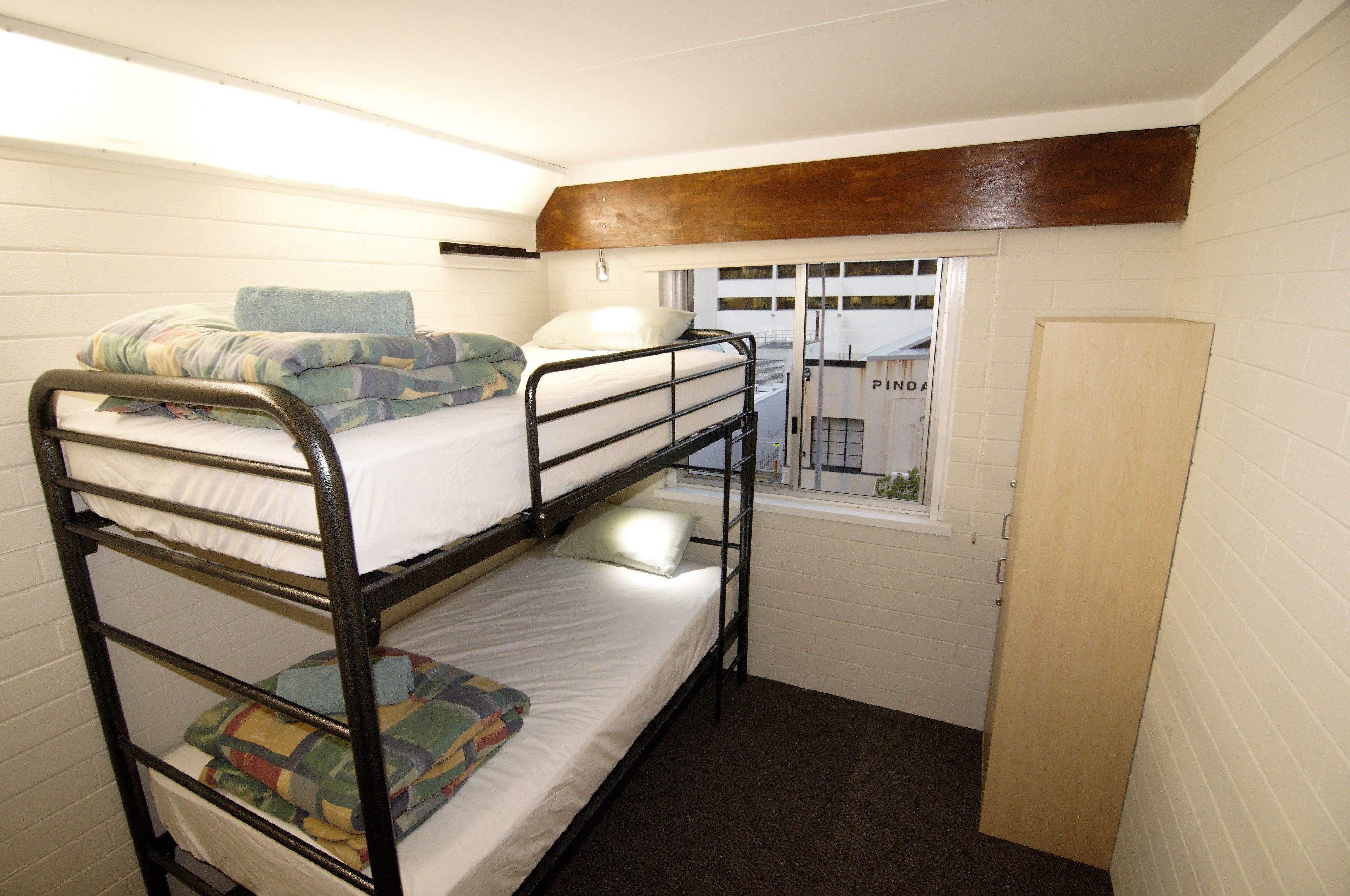 Kangaroo Inn - Hostel