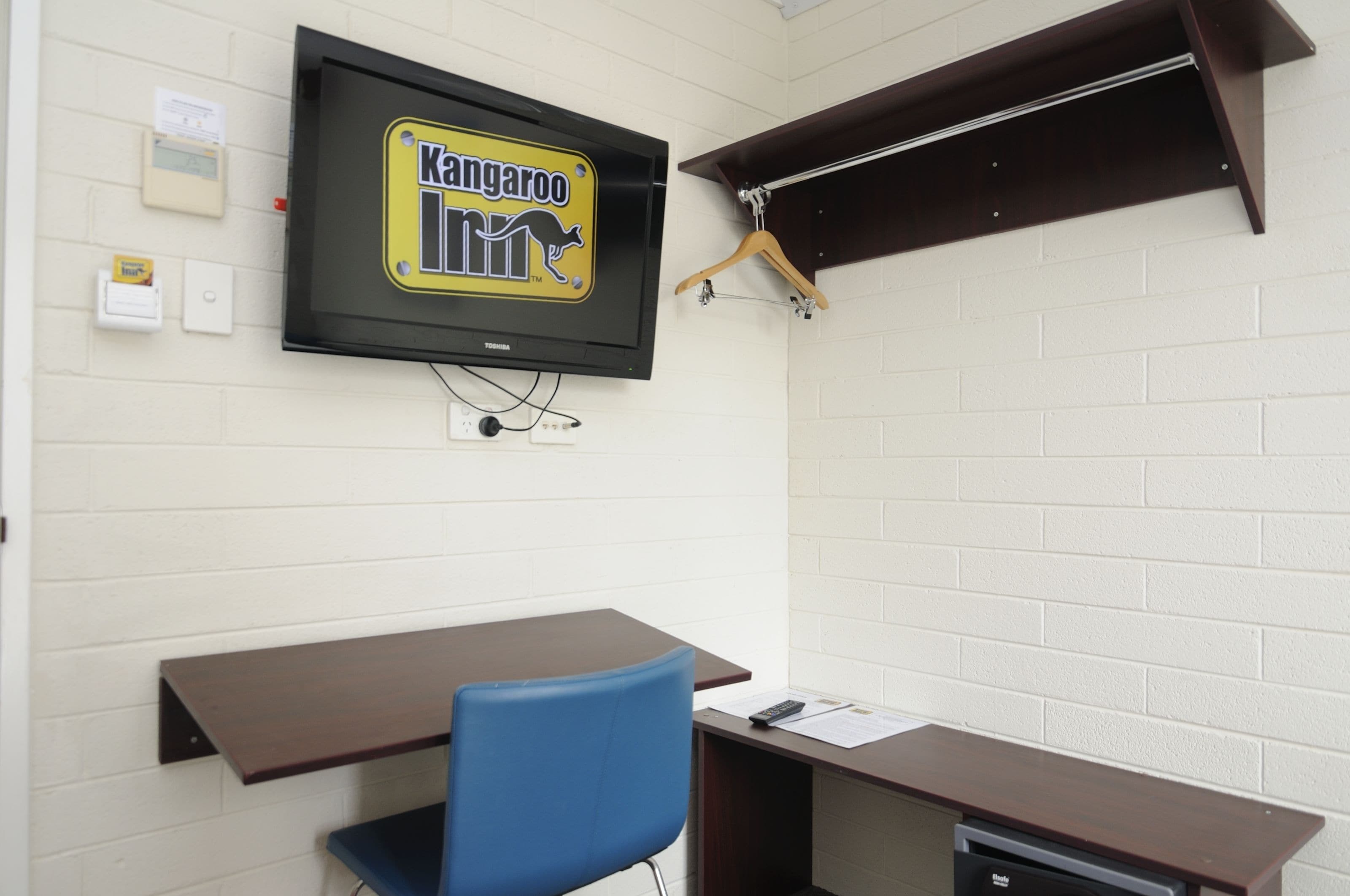 Kangaroo Inn - Hostel