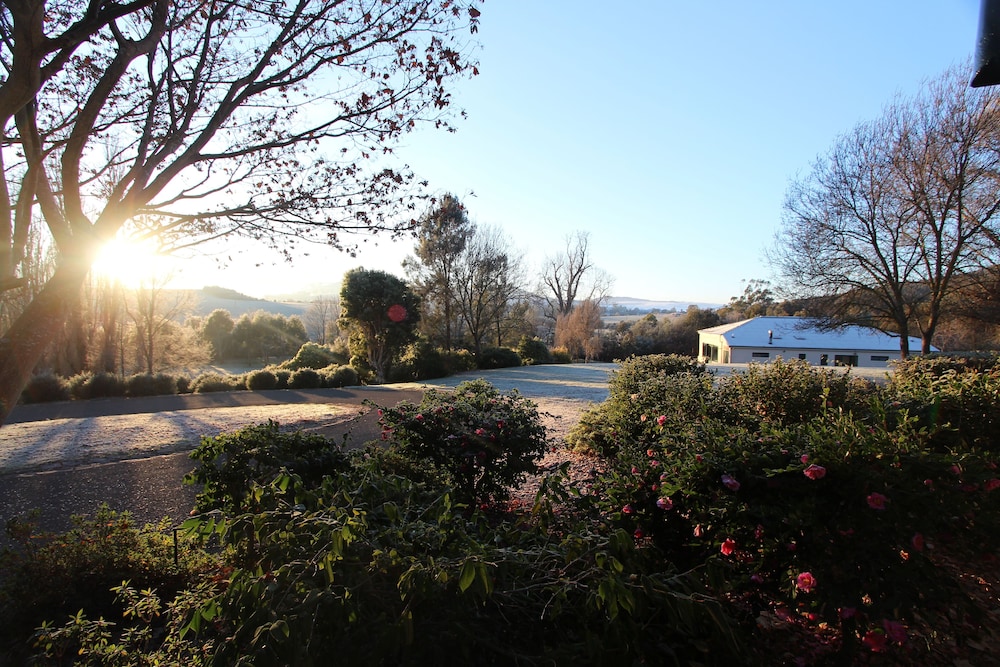 Flowerdale Estate in Strath Creek Best Rates & Deals on Orbitz