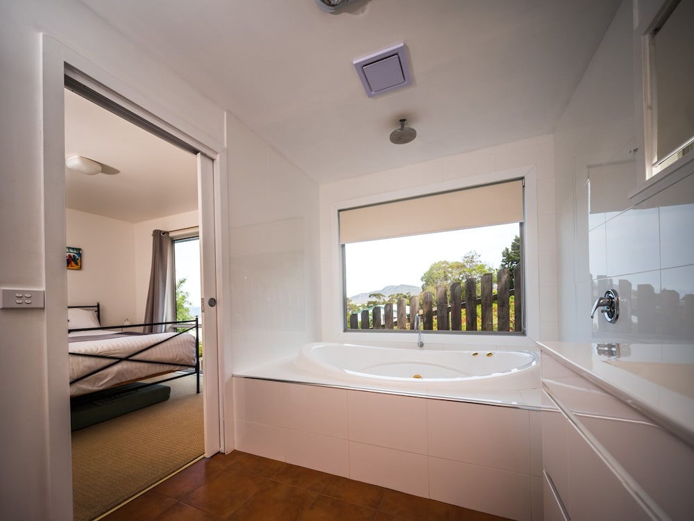 Suntrap Cove Bicheno