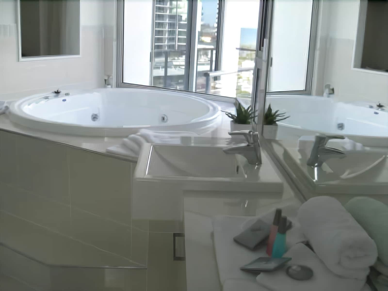 Silver Sea On Sixth Resort