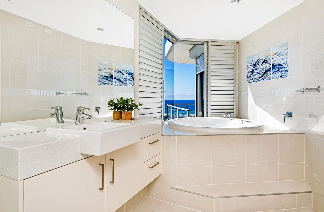 Silver Sea On Sixth Resort