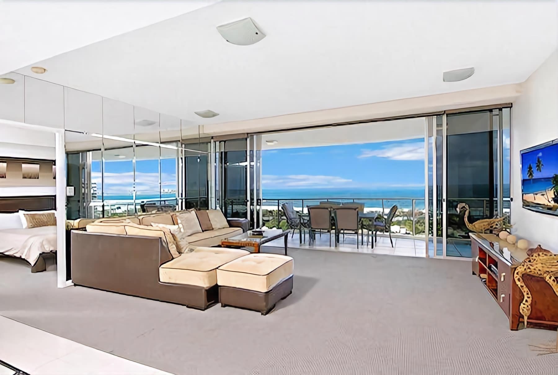 Silver Sea On Sixth Resort