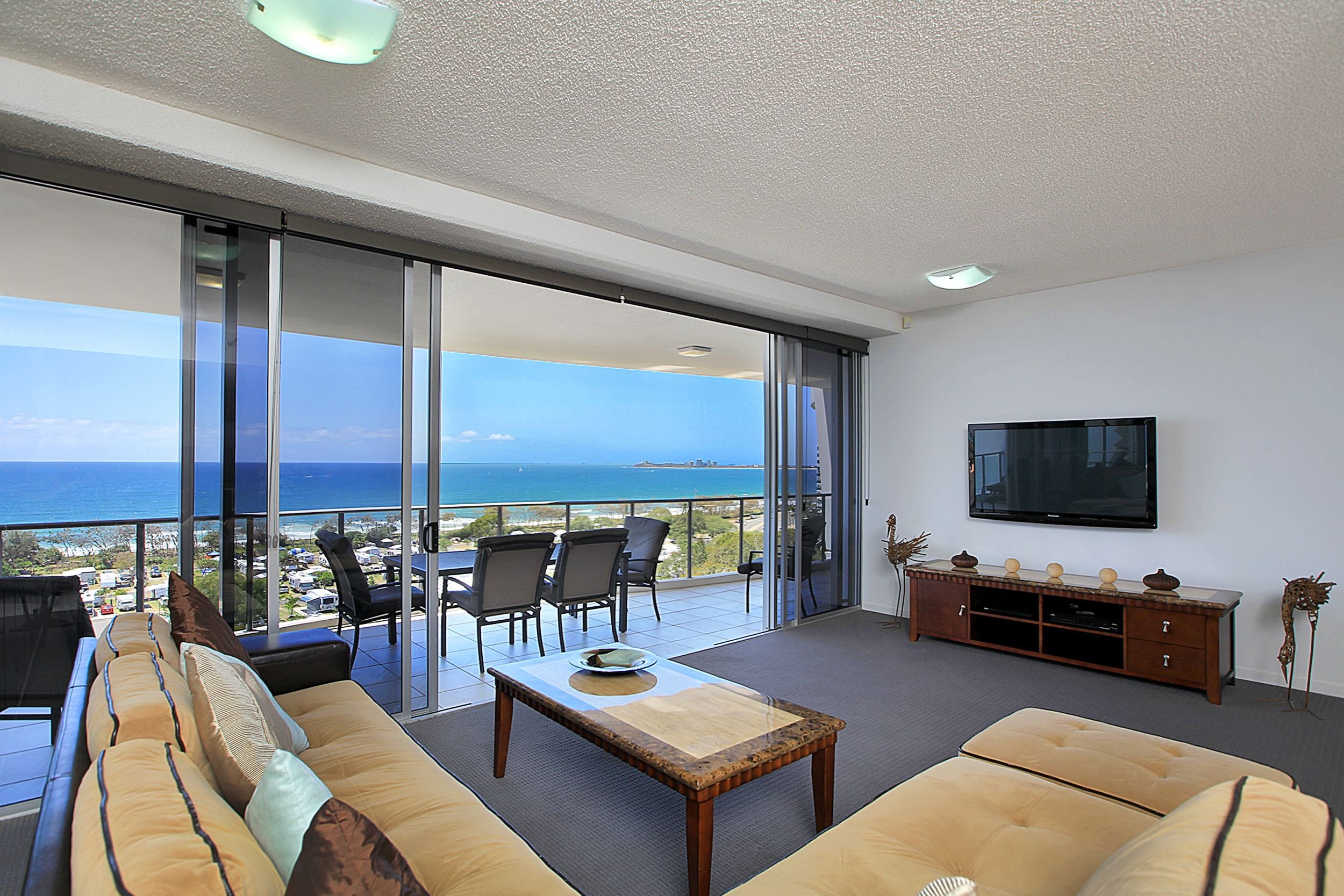 Silver Sea On Sixth Resort