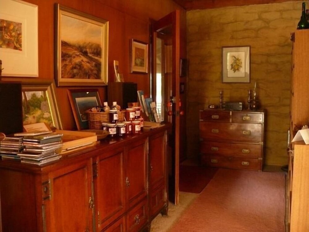 The Burrow At Wombat Bend