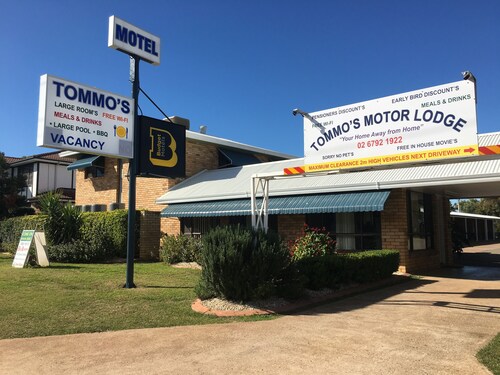 Narrabri Hotels With A Pool Cheap Hotels With Pools From - 