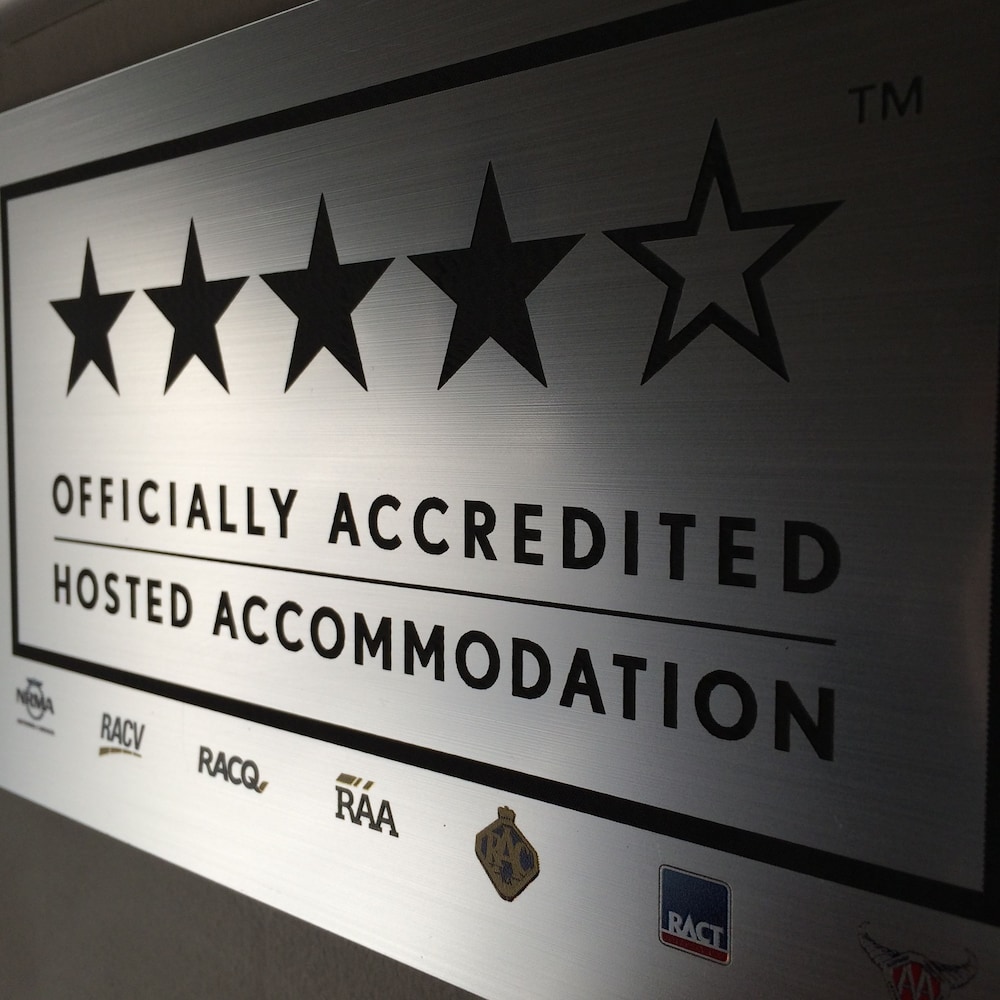 Chaucer Palms Boutique Bed & Breakfast