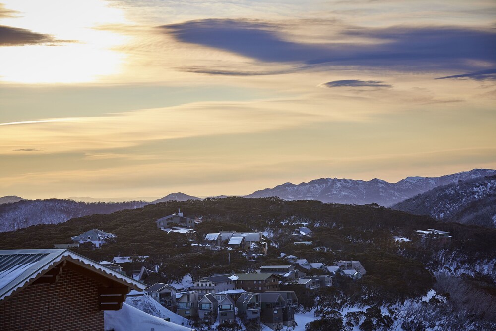 Breathtaker Hotel and Spa, Mt. Buller Deals & Reviews (Mount Buller
