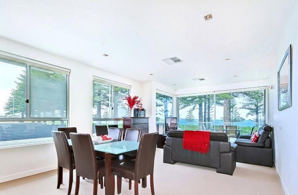 Breeze Beachfront Apartments Deals & Reviews (Victor Harbor, AUS) Wotif