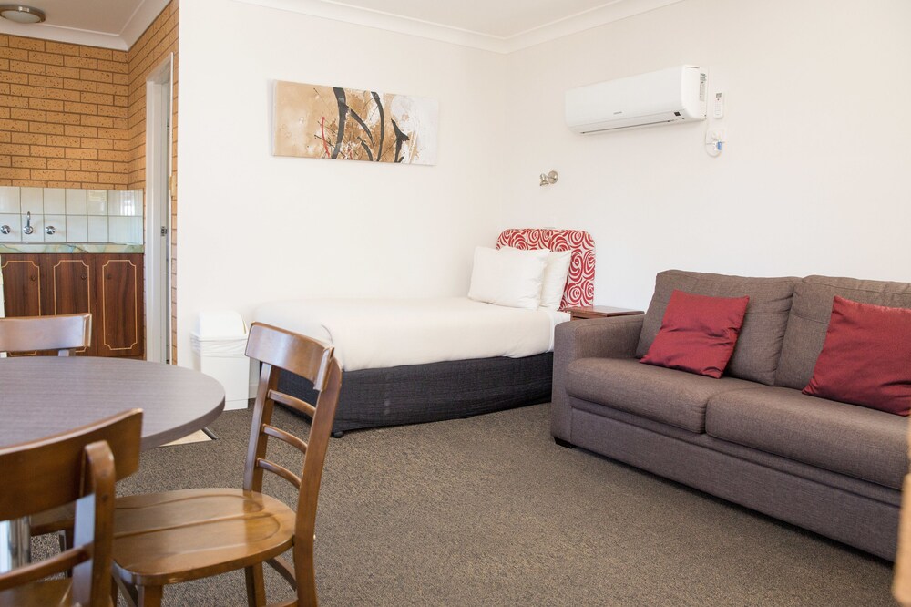Centralpoint Motel