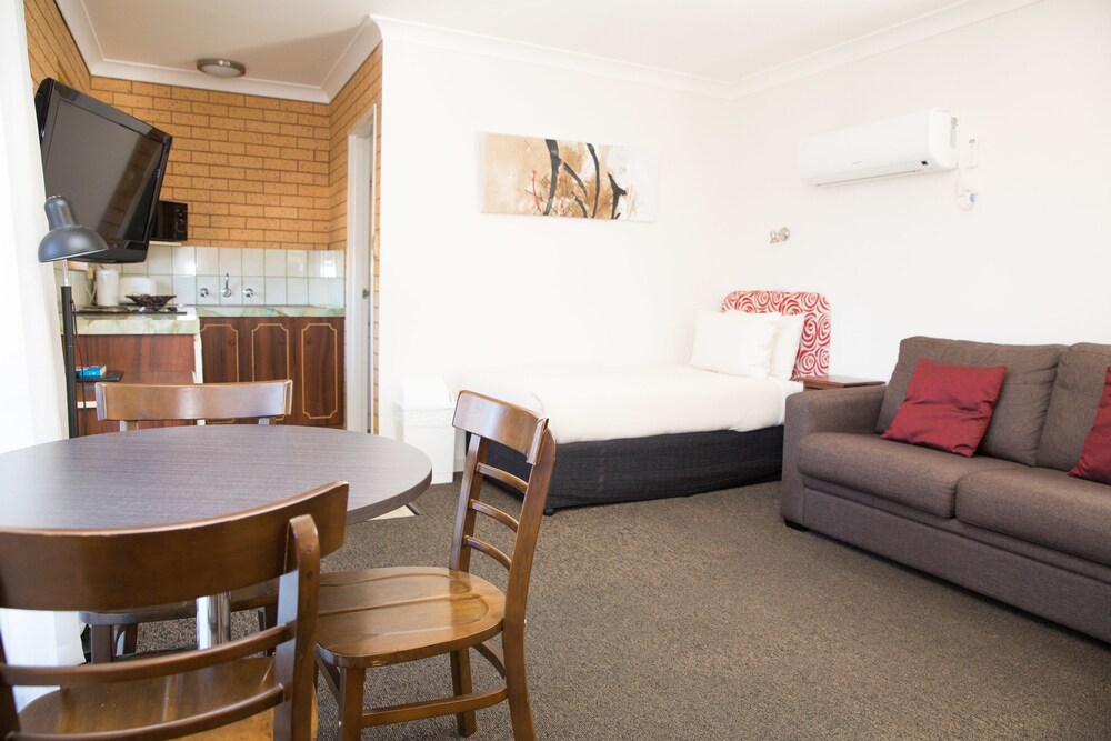 Centralpoint Motel