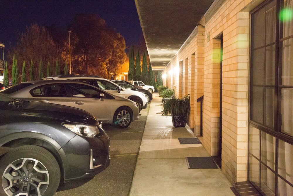 Centralpoint Motel