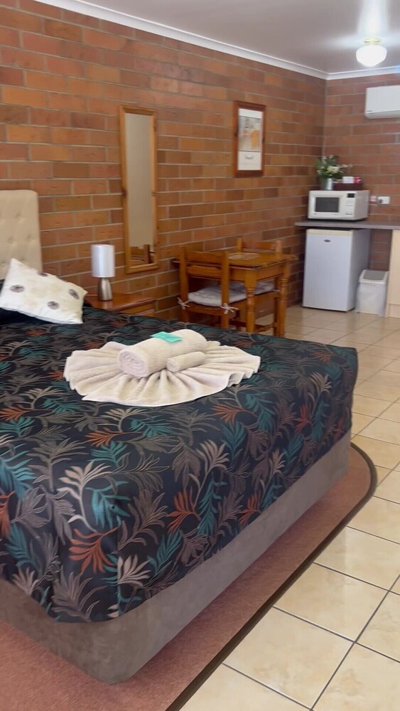 Rubyvale Motel & Holiday Units AU150 Deals & Reviews (Rubyvale, AUS
