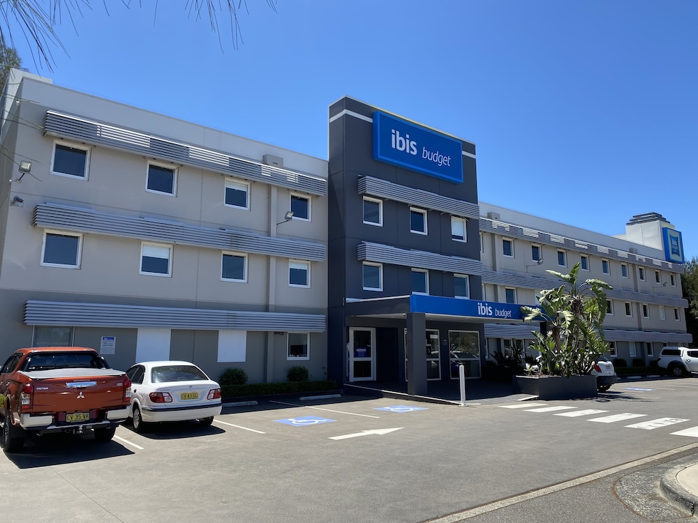 Front of property, Ibis Budget Gosford