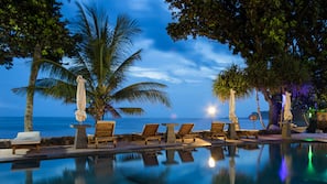 Kolam renang outdoor