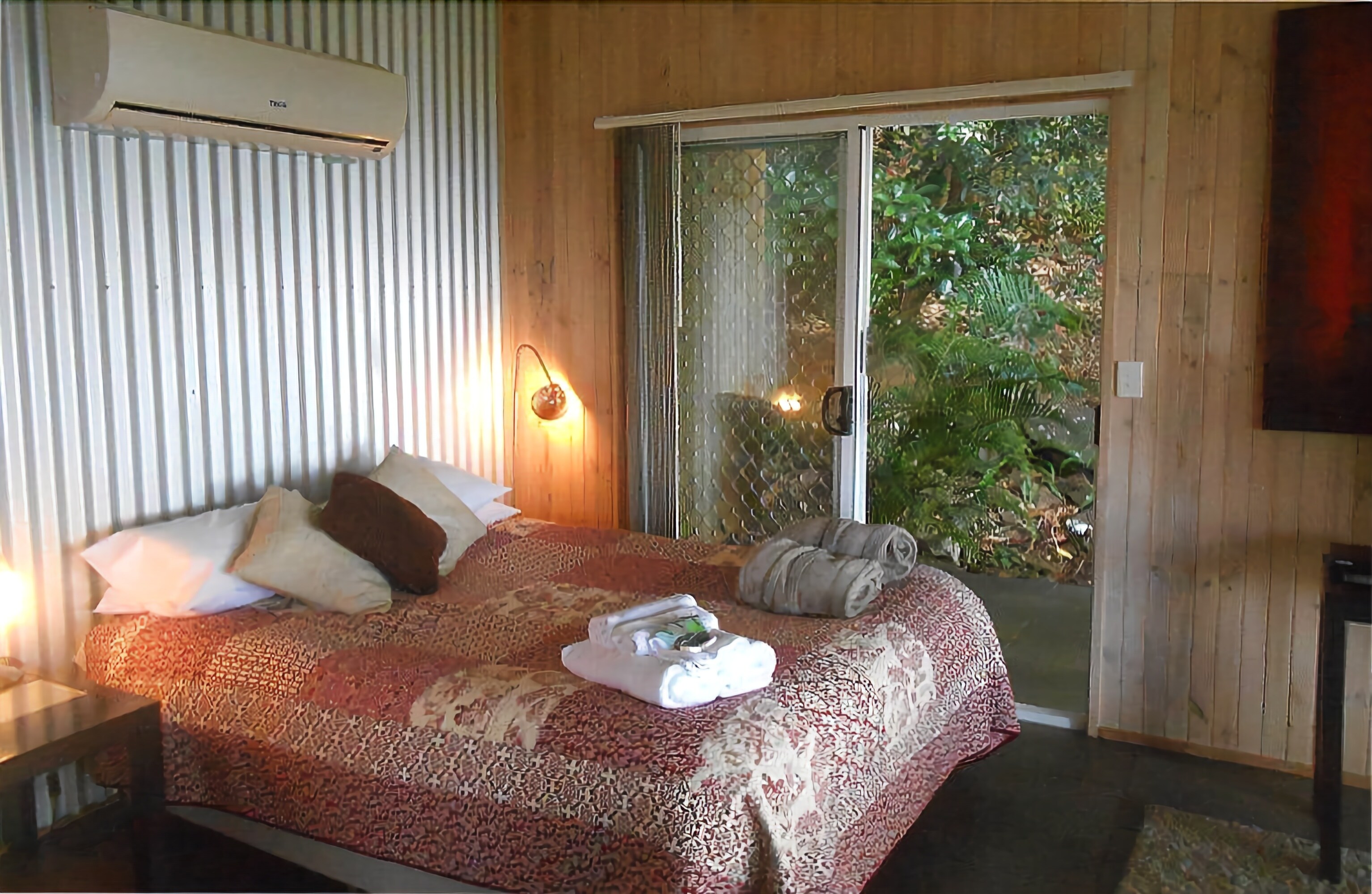 Treetops Accommodation Montville