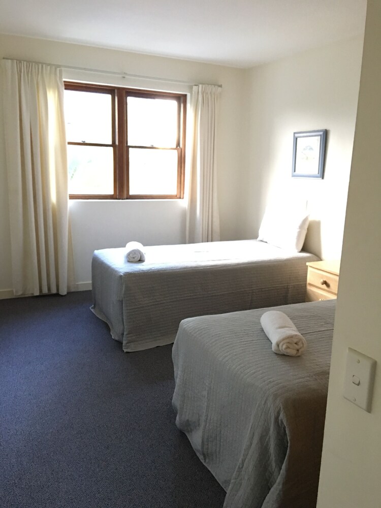 Camargue Beachfront Apartments Maroochydore Aus Best - 