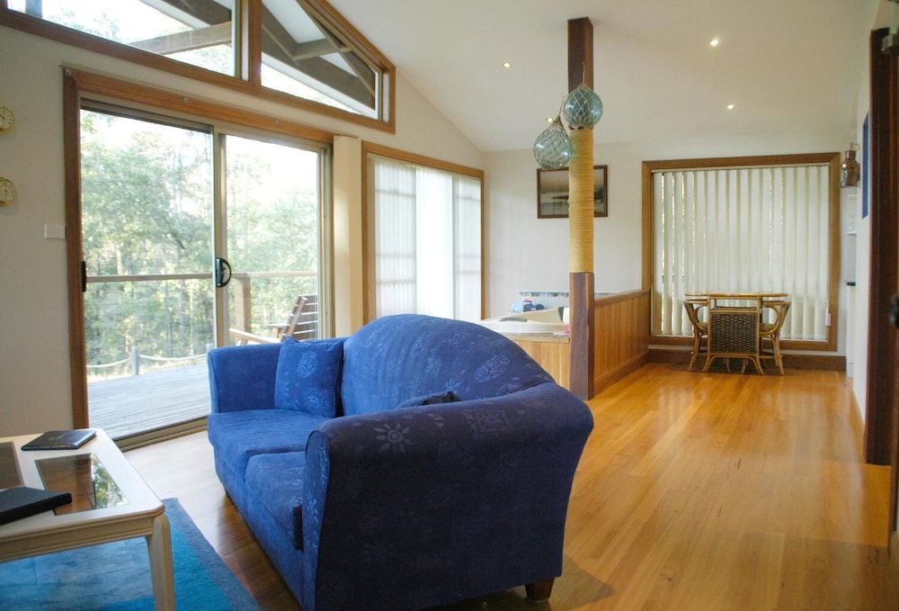 Living room, Bewong River Retreat