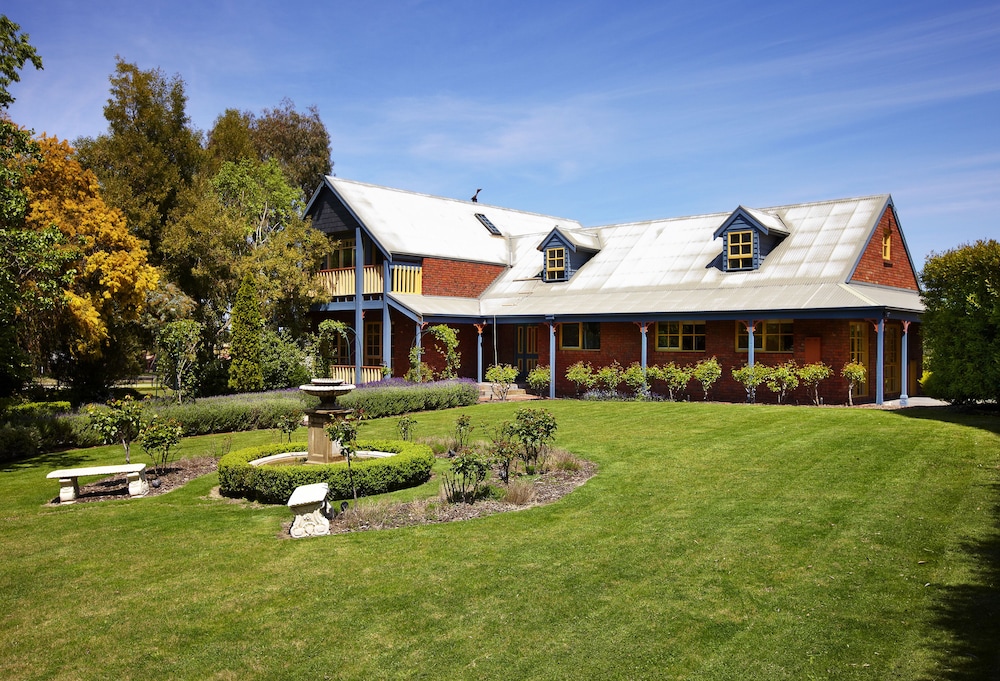 Lawson Lodge