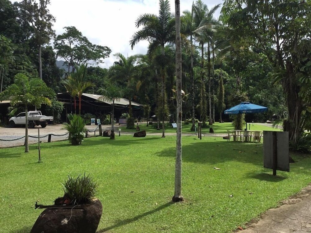 Lync Haven Rain Forest Retreat