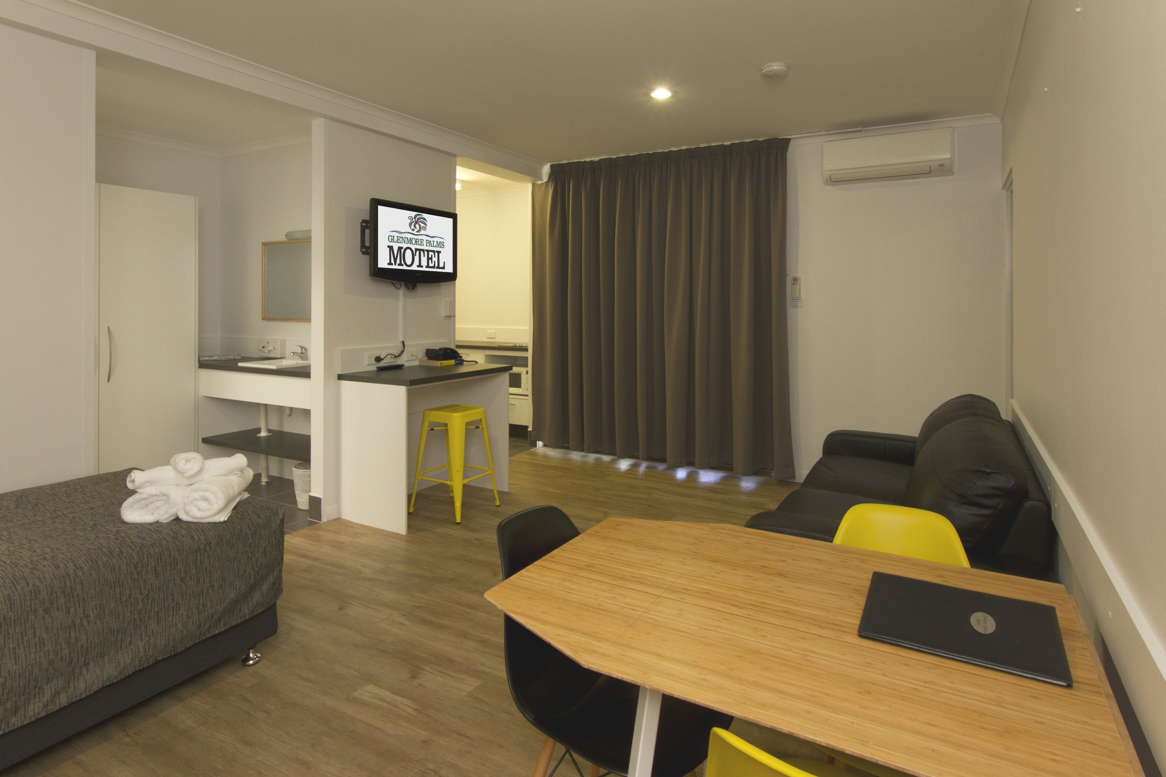 Glenmore Palms Motel