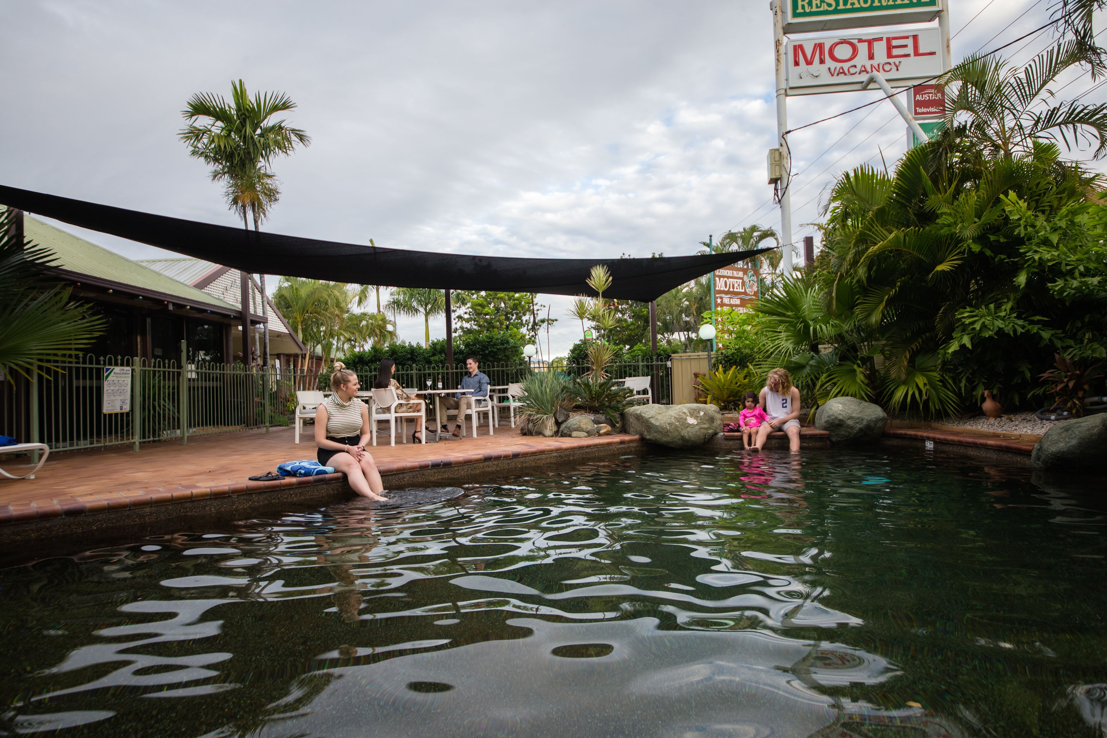 Glenmore Palms Motel