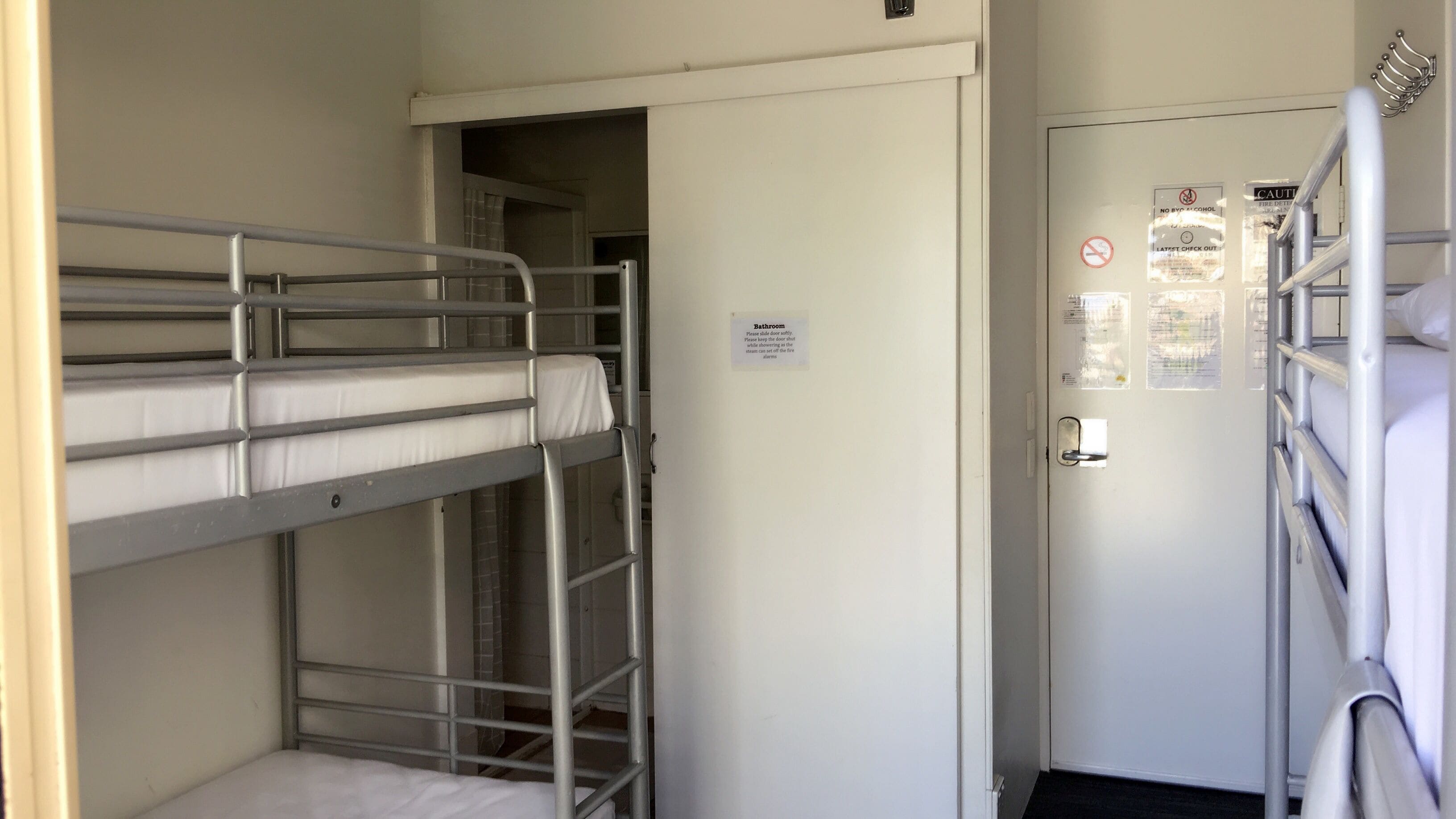 Gold Coast Backpackers - Hostel