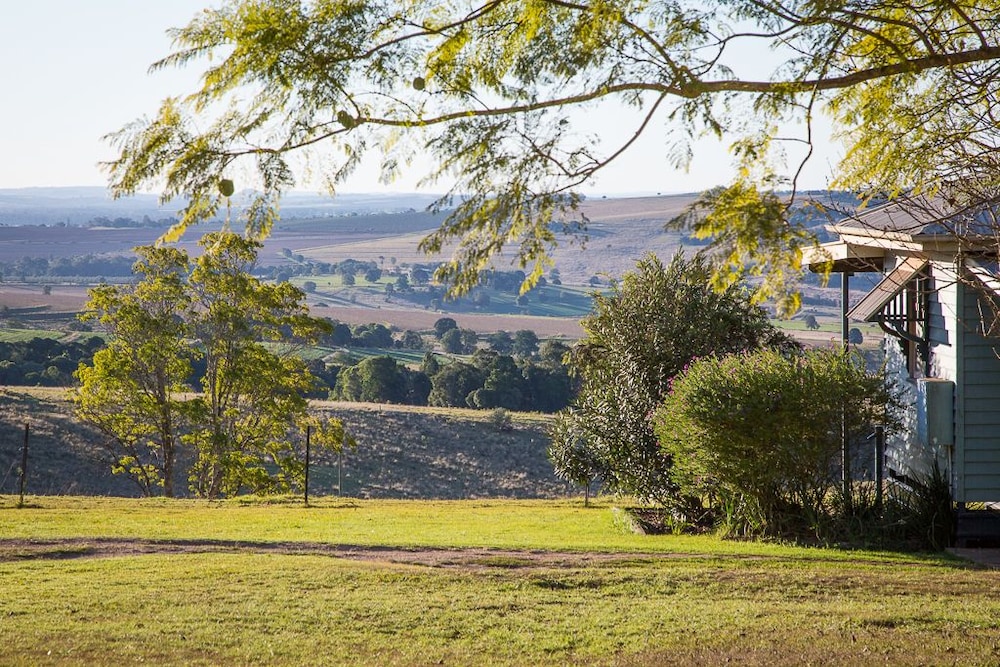 Hillview Cottages