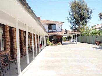 Aalbany Motel Deals Reviews Narrabri Aus Wotif - 