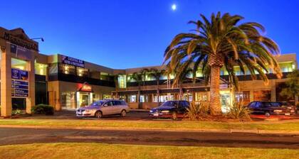 Mornington Hotel