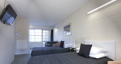 Tudor Motor Lodge