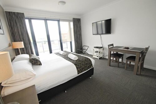 Banna Suites In Griffith Cheap Hotel Deals Rates Hotel