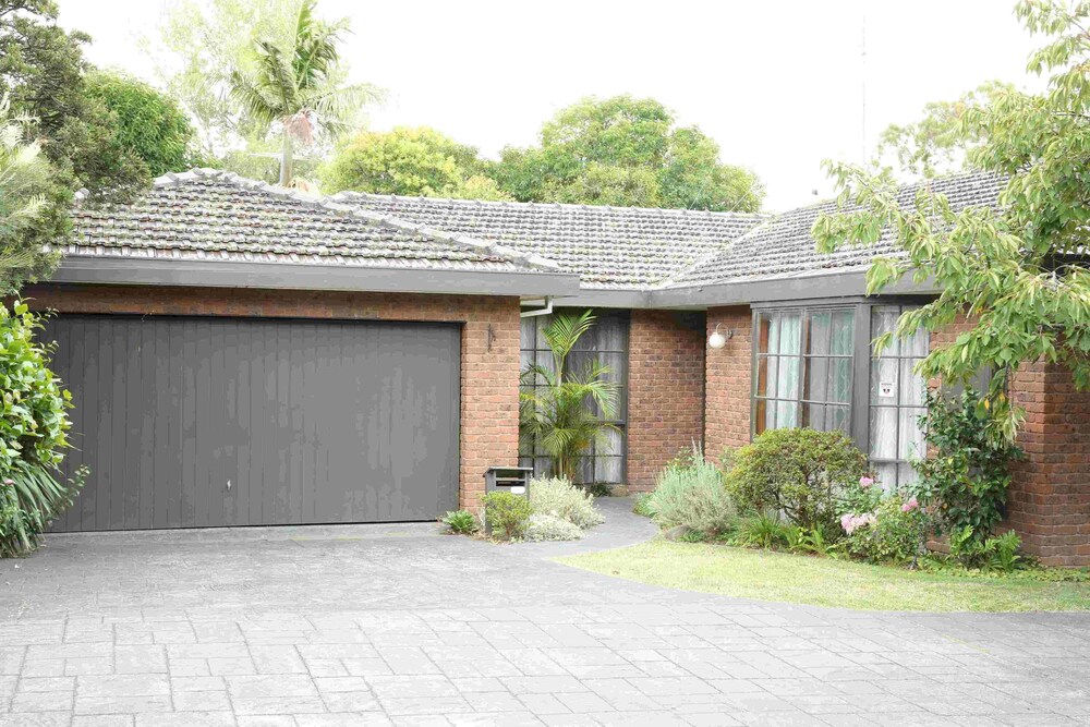 Hawthorn Holiday House