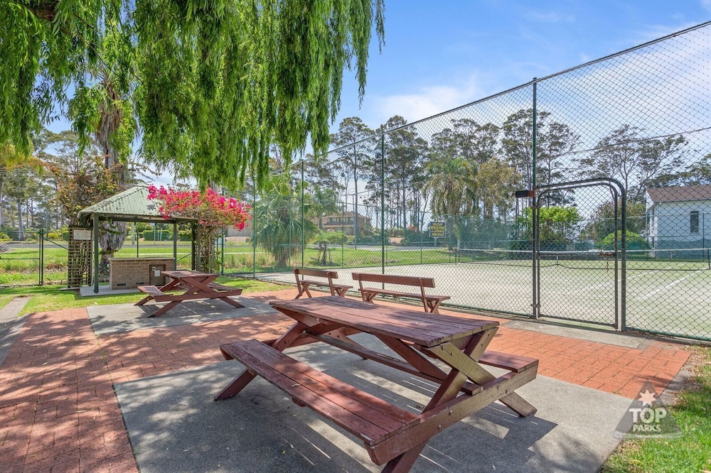 Pleasurelea Tourist Resort and Caravan Park