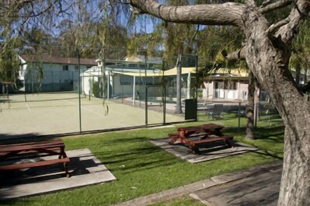 Pleasurelea Tourist Resort and Caravan Park