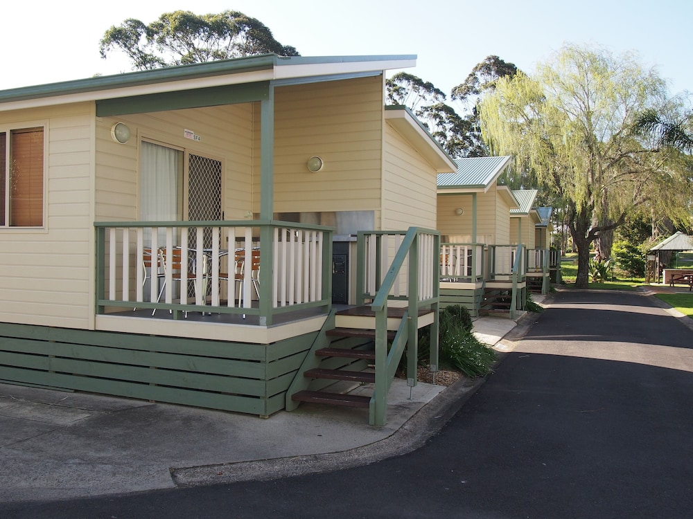 Pleasurelea Tourist Resort and Caravan Park