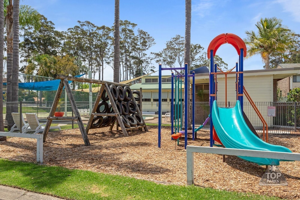 Pleasurelea Tourist Resort and Caravan Park