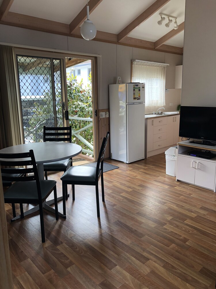 Pleasurelea Tourist Resort and Caravan Park
