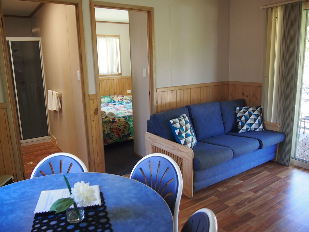 Pleasurelea Tourist Resort and Caravan Park