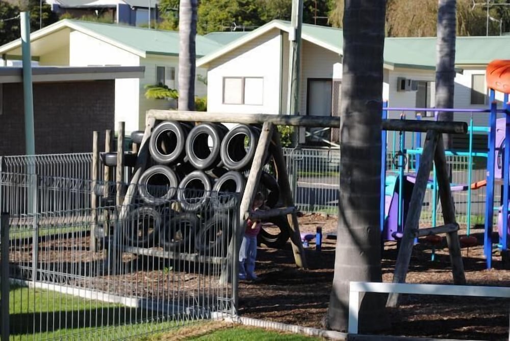 Pleasurelea Tourist Resort and Caravan Park