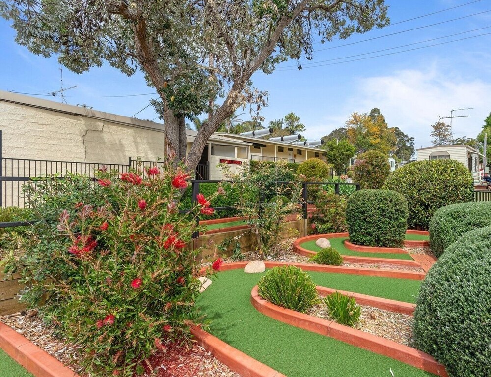 Pleasurelea Tourist Resort and Caravan Park