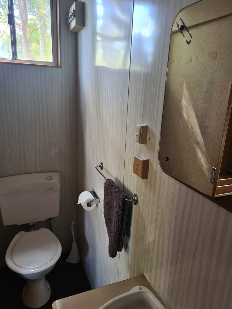 Batemans Bay Holiday Park & YHA