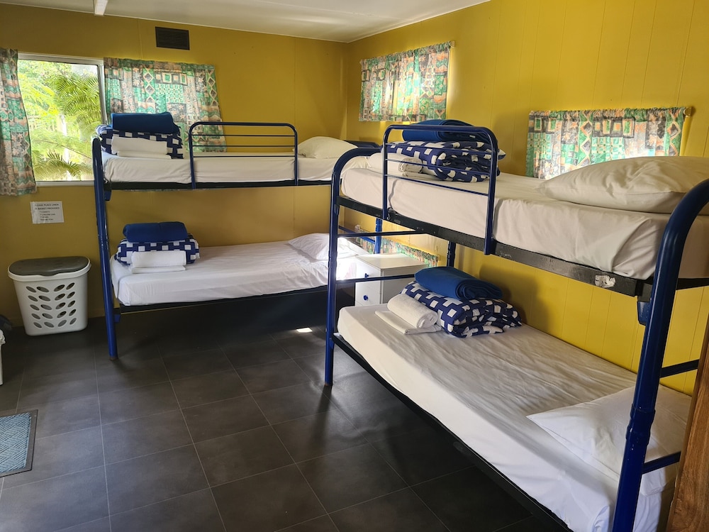 Batemans Bay Holiday Park & YHA