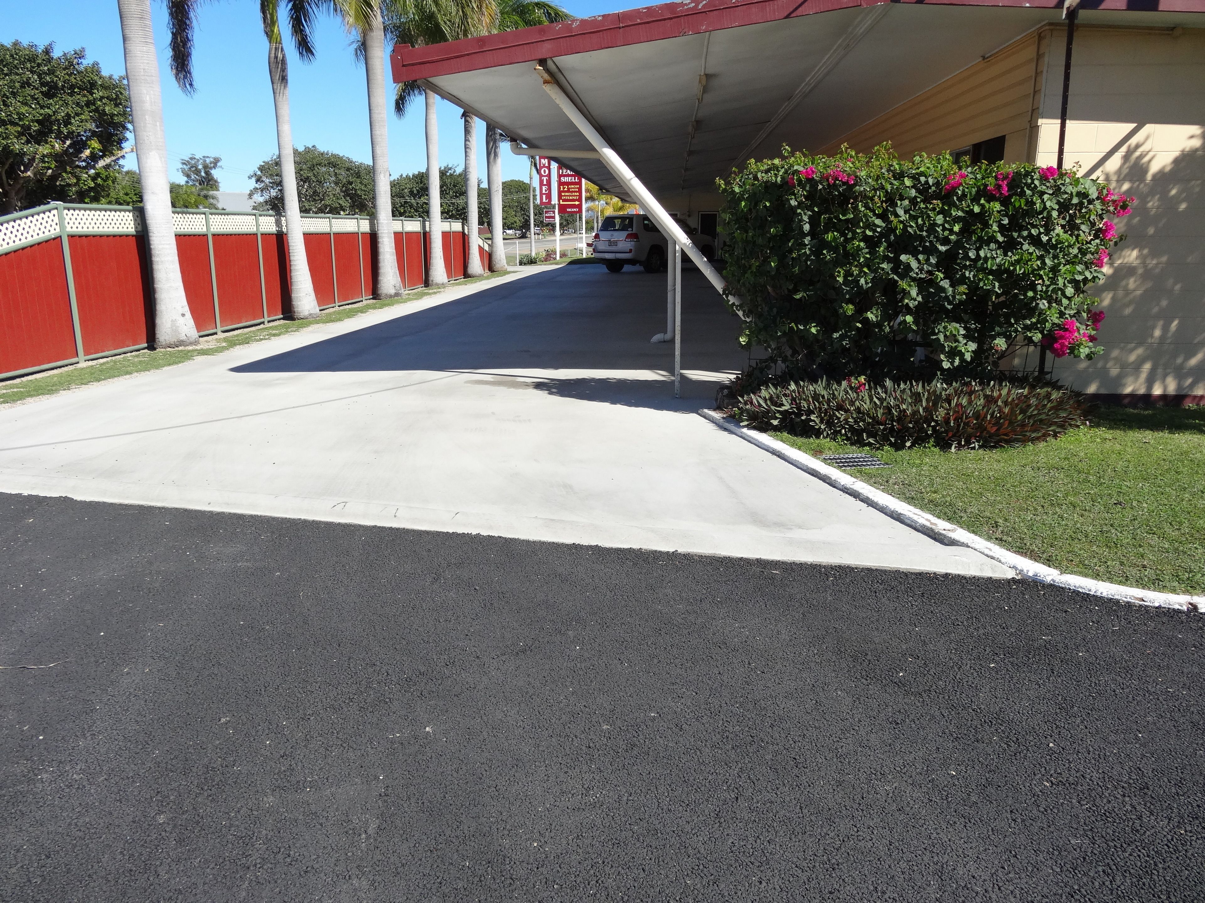 The Pearly Shell Motel