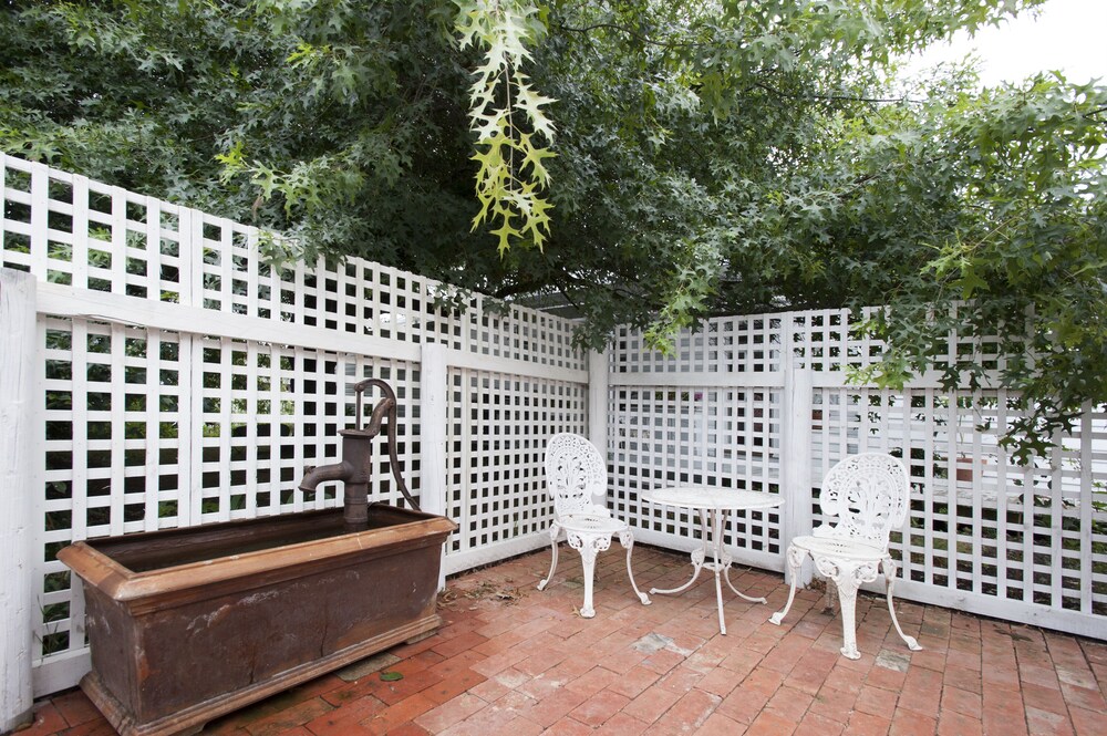 White Dove Cottage Bed And Breakfast Longford Aus Best Price