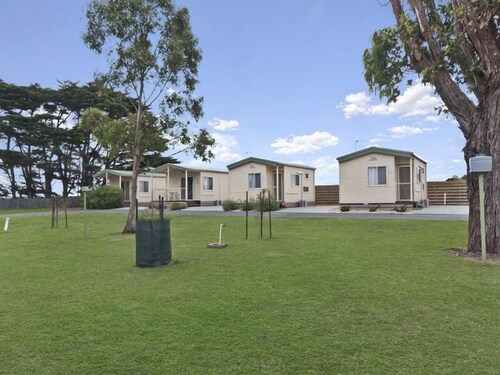 Gum Tree Caravan Park Port Fairy Aus Best Price Guarantee